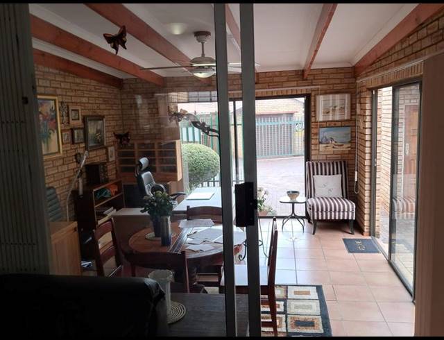 3 BEDROOM TOWNHOUSE FOR SALE IN NOORDHEUWEL